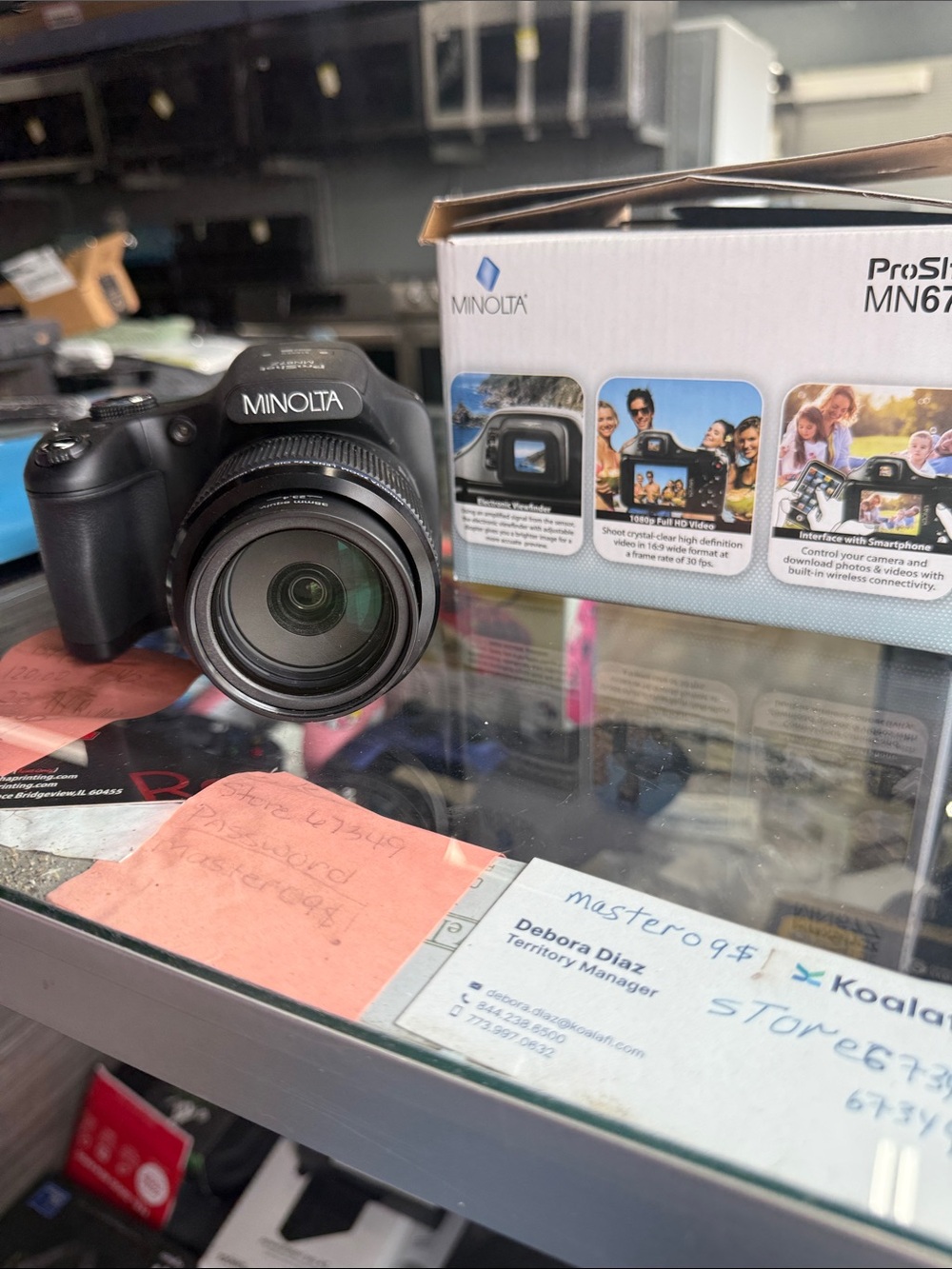 Minolta Black Digital Camera with Zoom Lens